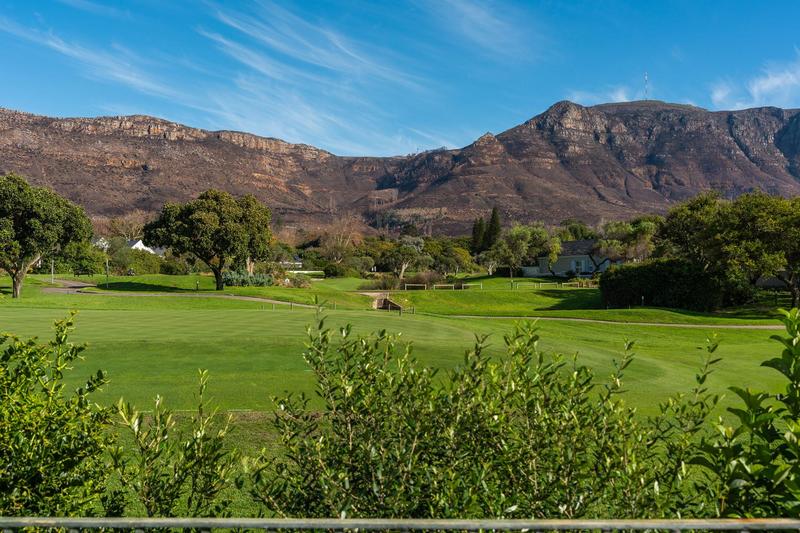 4 Bedroom Property for Sale in Steenberg Estate Western Cape